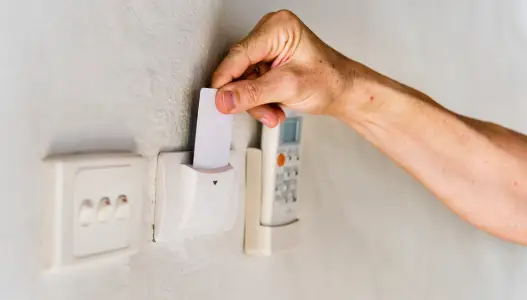 Image of an electrical relay